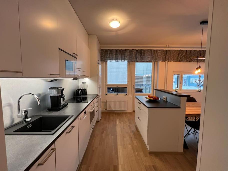 Suite - King Size Bed - Gym&Wifi - Indoor Parking Rovaniemi Eksteriør billede